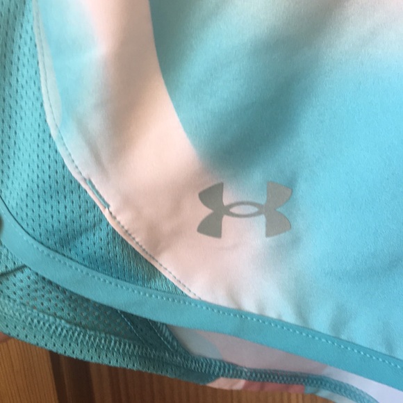 Under Armour Running/Athleisure Shorts, L, NWT! - Picture 5 of 9
